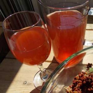 How to Make Tangy Sumac Extract Image